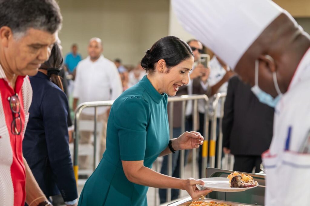 Primera dama Raquel Arbaje expresa deseo de salud y paz espiritual en solidaridad y alegría a los dominicanos en Navidad