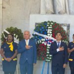 Centro Aeronáutico Tripulantes VIP deposita ofrenda floral en Altar de la Patria