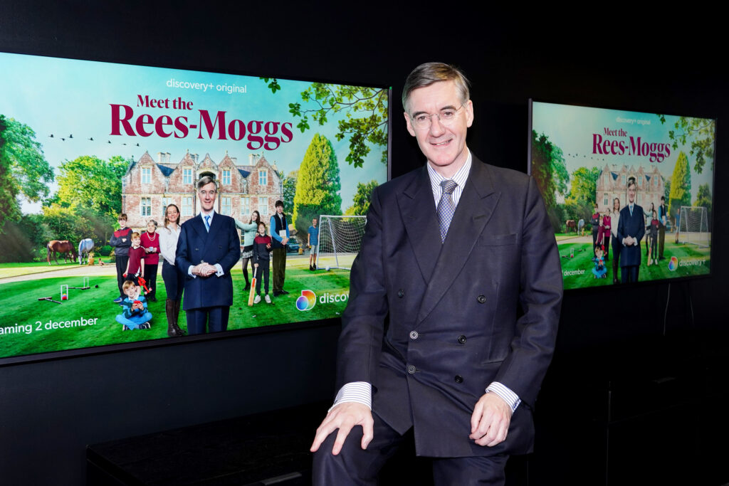 Jacob Rees-Mogg, el ex diputado británico chapado a la antigua que compite con las Kardashian