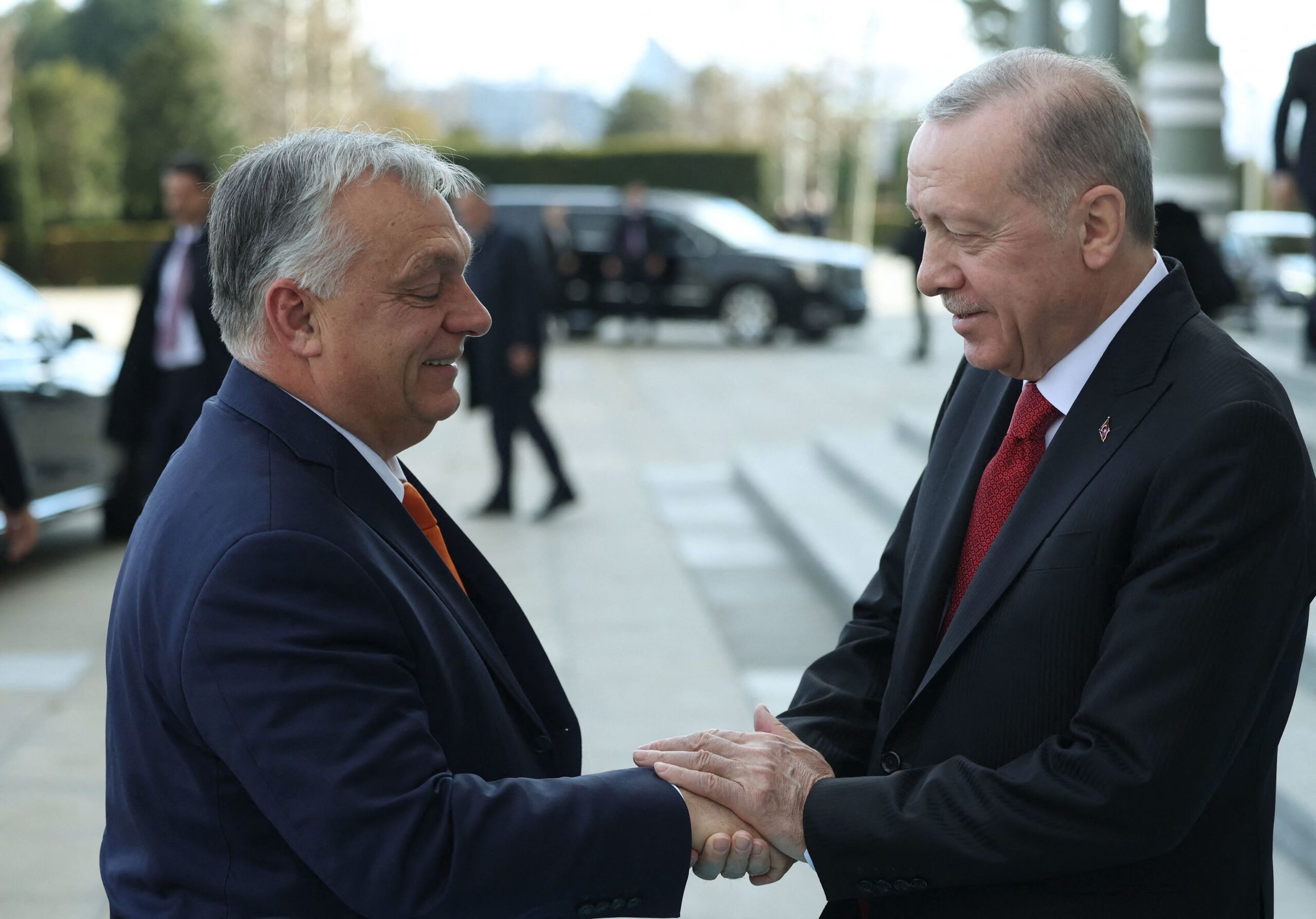 Orban busca el apoyo de Erdogan para su «tregua navideña» en Ucrania