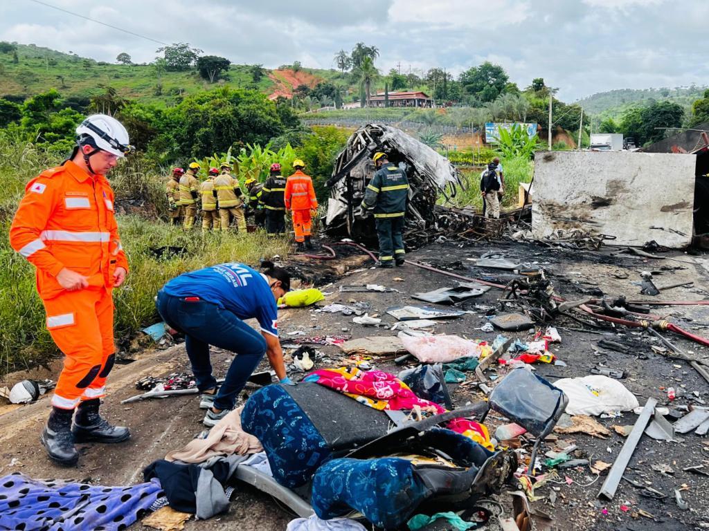 Al menos 37 muertos en un accidente de autobús en Brasil