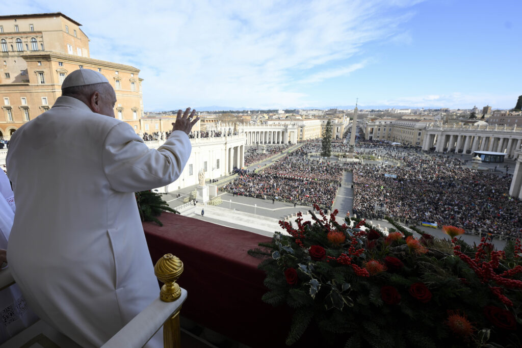 El Papa Francisco apela en Navidad al Año Santo para «silenciar las armas» en todo el mundo