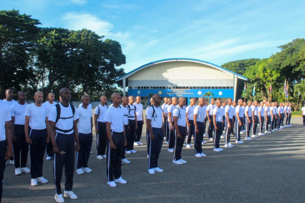 Policía Nacional recibe 112 nuevos aspirantes a cadetes