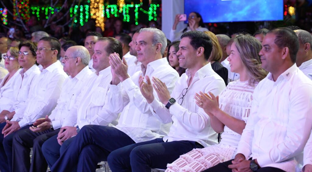 Presidencia y Propeep cierran festividades navideñas con espectacular concierto de la Orquesta Filarmónica de Santo Domingo en Mao