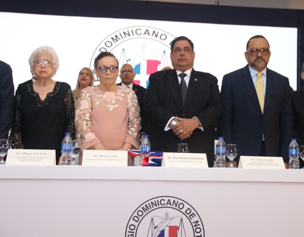 Nuevo presidente del Colegio de Notarios asume con compromiso y visión transformadora