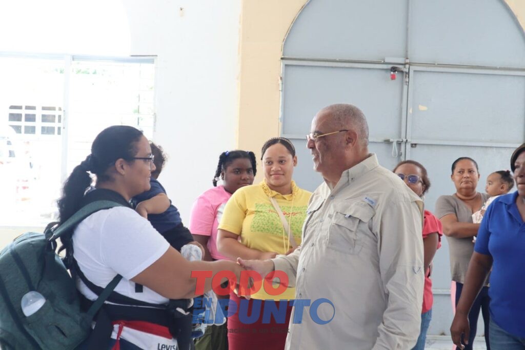 Llevan soluciones médicas a la comunidad de San Luis