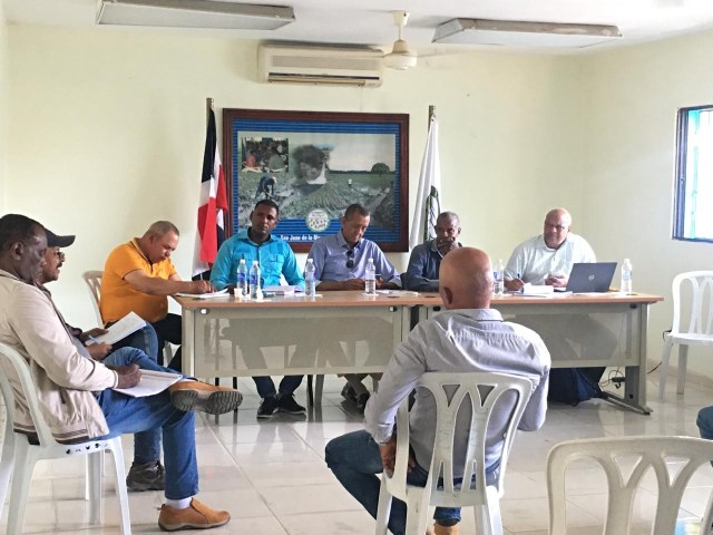 Realizan reunión entre Agricultura, INAPA, INDRHI y Junta de Regantes para abordar la situación hídrica en San Juan