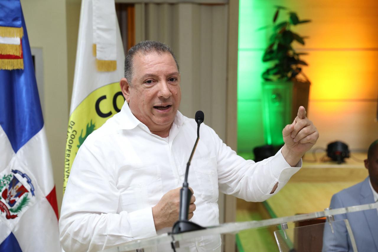 Coopnama y la Universidad Cooperativa de Colombia gradúan a colaboradores